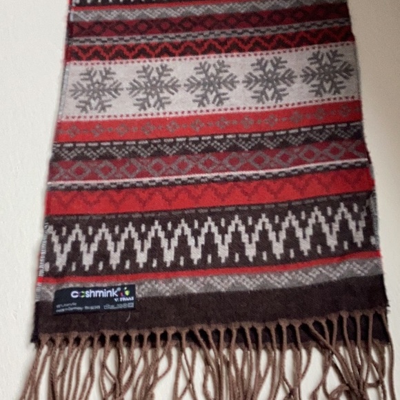 V. Fraas Cashmink Scarf - Red and Brown Pattern - Picture 4 of 9
